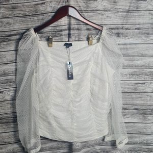 Women's fashionable white lace blouse